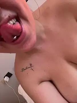 ladysofi02 online show from 16, 6, 2026