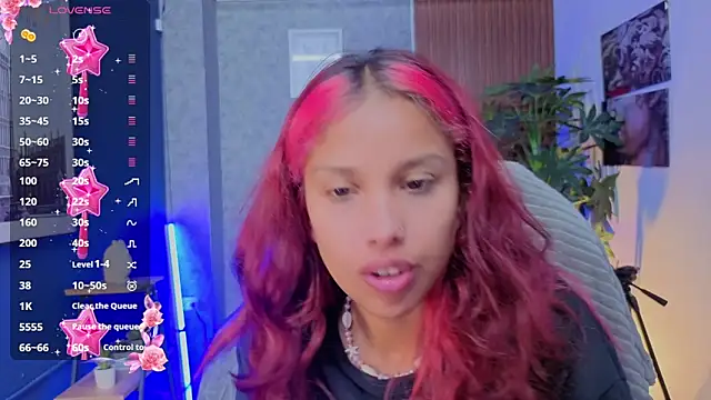 Snapshot of saphire_ chatting on 23, 5, 2026 saphire online show from 23, 5, 2026