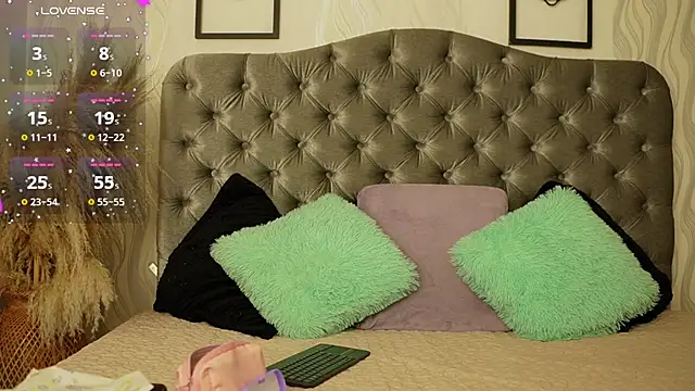 katt eyes  online show from 25, 2, 2026