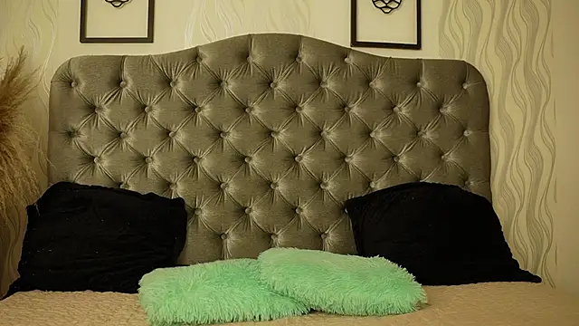 katt eyes  online show from 12, 3, 2026