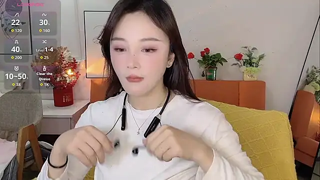 Lisa-295188 online show from 10, 2, 2026