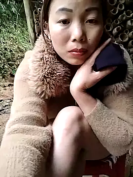 Ella-aa online show from 6, 3, 2026