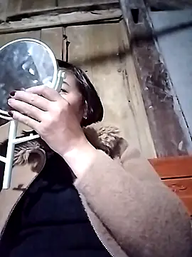 Ella-aa online show from 5, 2, 2026