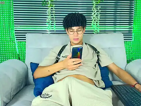 ThiiagoSaeenz online show from 24, 3, 2026