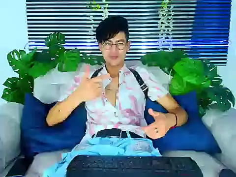 ThiiagoSaeenz online show from 10, 3, 2026