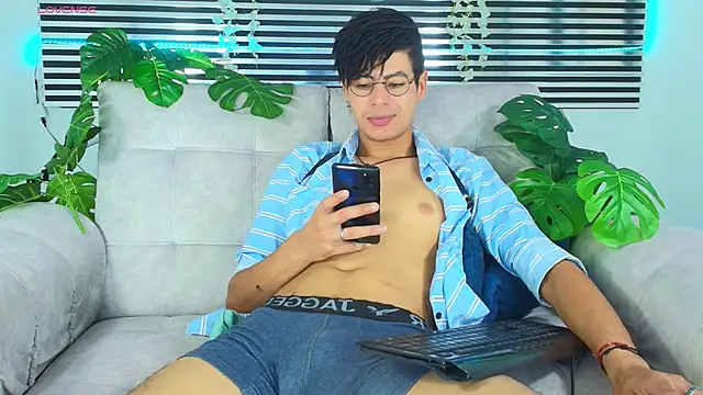 ThiiagoSaeenz online show from 19, 5, 2026