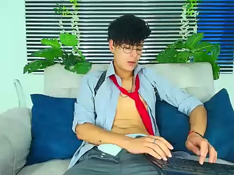 ThiiagoSaeenz online show from 11, 2, 2026