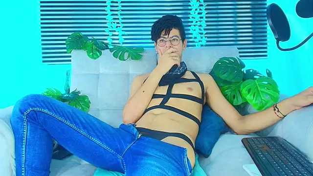 ThiiagoSaeenz online show from 1, 6, 2026
