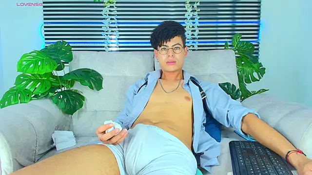 ThiiagoSaeenz online show from 18, 4, 2026