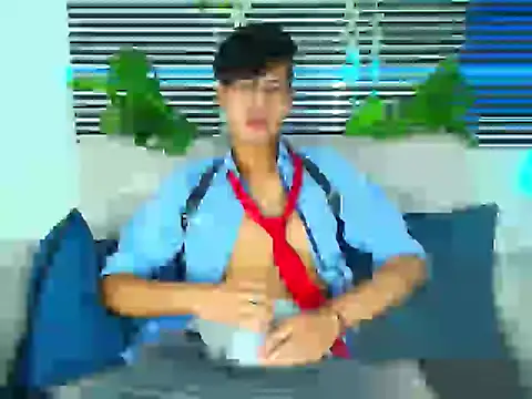 ThiiagoSaeenz online show from 10, 2, 2026