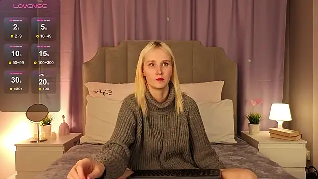 CrystalLili online show from 28, 2, 2026