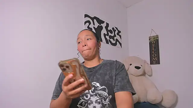 Nia13 online show from 22, 2, 2026