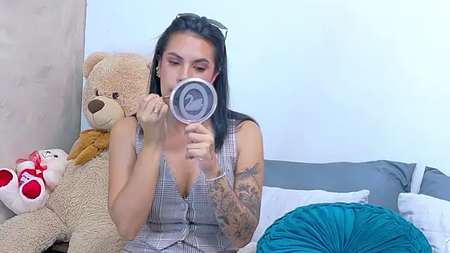 AndiVasquez online show from 9, 7, 2026