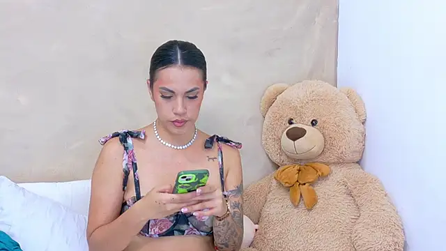 AndiVasquez online show from 6, 5, 2026
