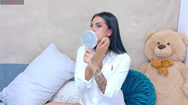 AndiVasquez online show from 8, 5, 2026