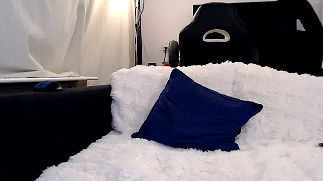 Sexy Ass Mike online show from 9, 4, 2026