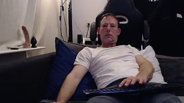 Sexy Ass Mike online show from 8, 3, 2026