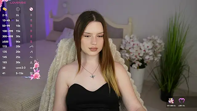 Snapshot of Milana_Moons chatting on 23, 7, 2026 Milana Moons online show from 23, 7, 2026