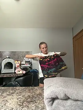 Milssweetx online show from 5, 4, 2026