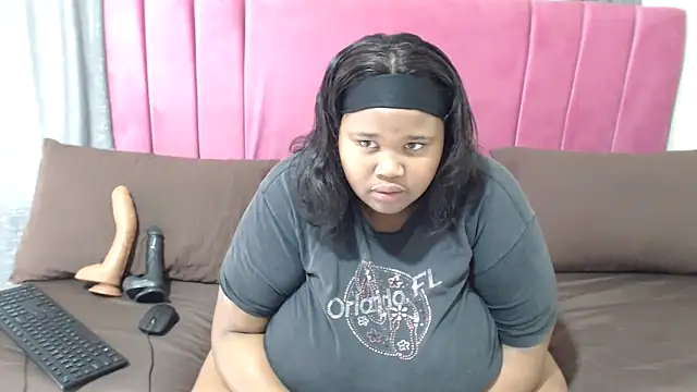 BustyBmw online show from 19, 3, 2026