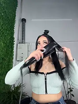 cristal  violetaa online show from 11, 2, 2026