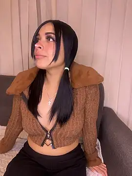 cristal  violetaa online show from 5, 2, 2026