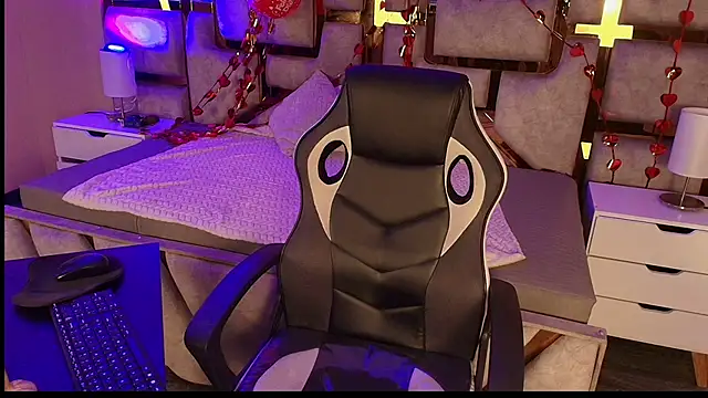 cristal  violetaa online show from 21, 2, 2026