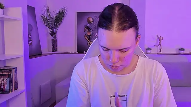 Madison dolly online show from 28, 2, 2026