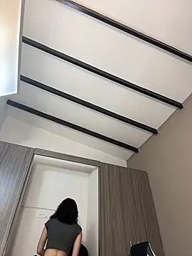 luci butterfly online show from 27, 2, 2026