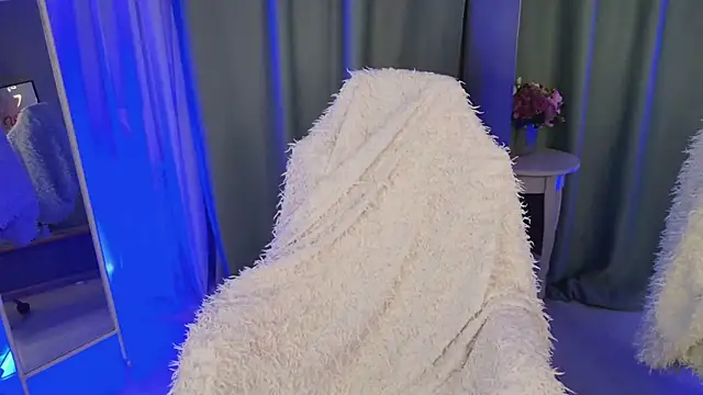 Audrey Kiss online show from 6, 3, 2026