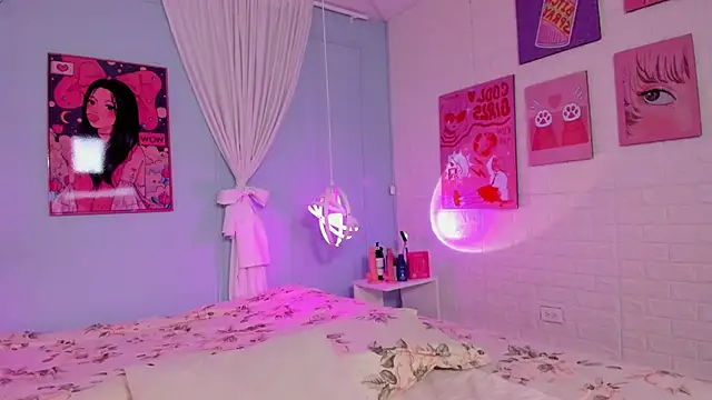 Cleo Foxx online show from 23, 4, 2026