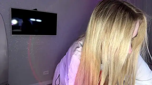 Between Eeys online show from 1, 3, 2026