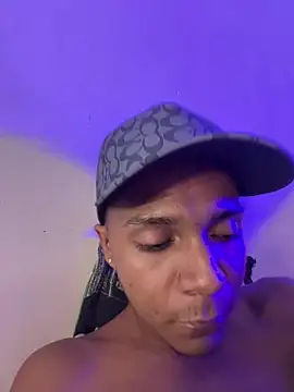 Snapshot of hotboyluxe chatting on 14, 5, 2026 hotboyluxe online show from 14, 5, 2026