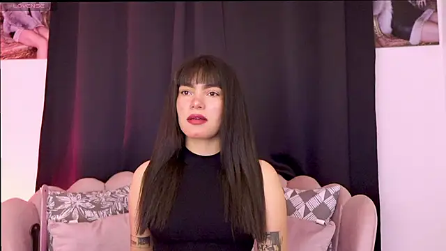 dakotacollins  online show from 27, 2, 2026