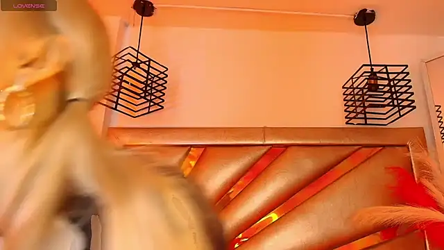 Mariluu  online show from 6, 3, 2026