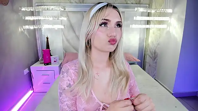 Mariluu  online show from 3, 6, 2026