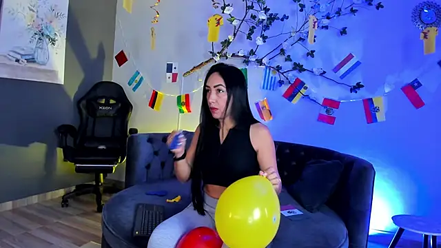 Snapshot of Mia_Davis__ chatting on 13, 6, 2026 Mia Davis online show from 13, 6, 2026