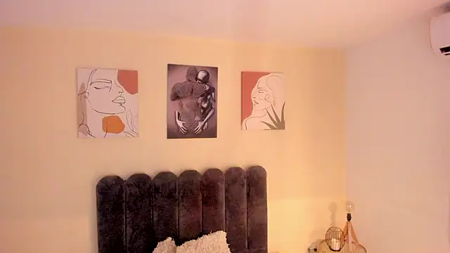 aura vega online show from 8, 3, 2026