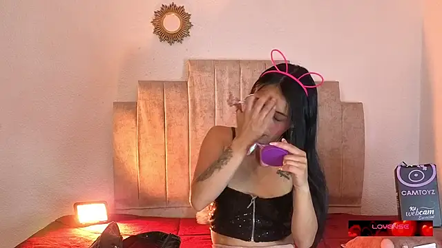 Petite pepper online show from 30, 3, 2026