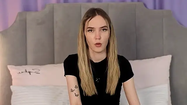 Snapshot of NikkiRyx chatting on 17, 5, 2026 NikkiRyx online show from 17, 5, 2026