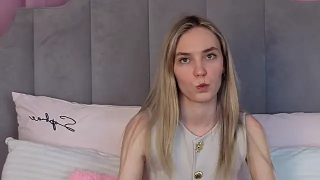 NikkiRyx online show from 11, 6, 2026