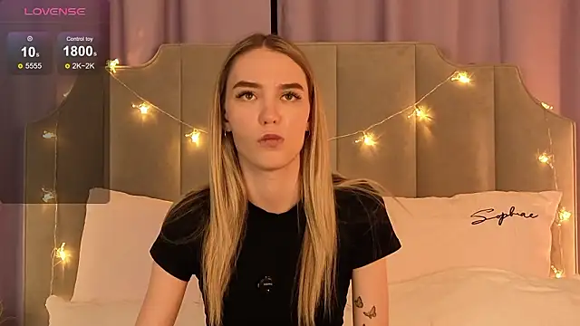 NikkiRyx online show from 4, 2, 2026