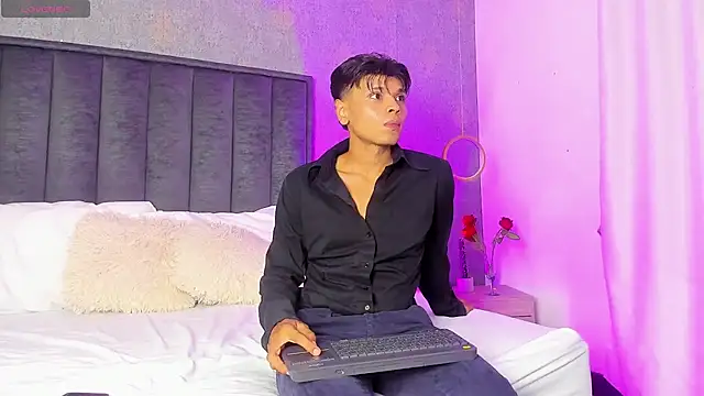 Alejandroo Montenegro online show from 10, 7, 2026