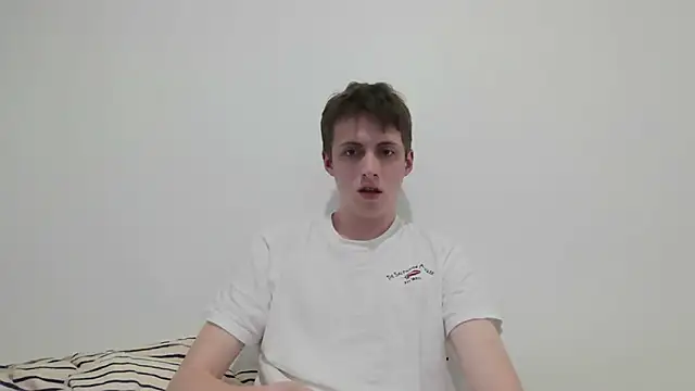 Snapshot of BearMaxxx chatting on 12, 5, 2026 BearMaxxx online show from 12, 5, 2026