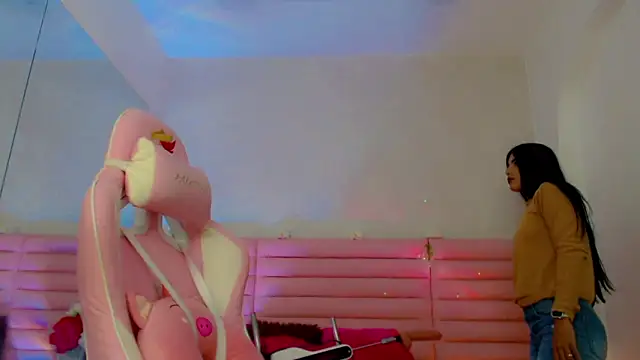 estefany squirt1 online show from 5, 2, 2026