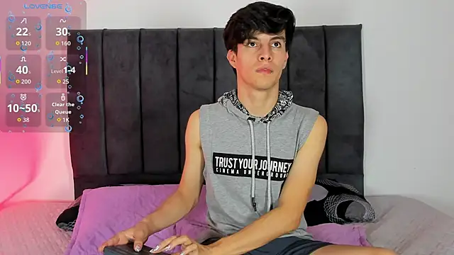 axxxel twink online show from 21, 4, 2026