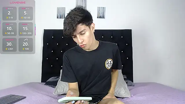 axxxel twink online show from 17, 2, 2026