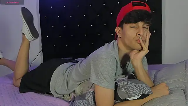 axxxel twink online show from 19, 2, 2026