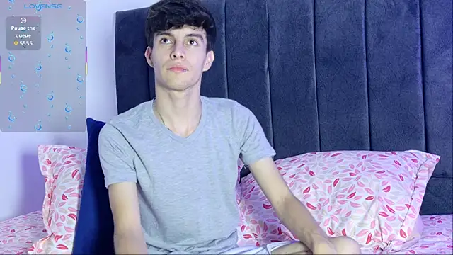 Snapshot of axxxel_twink chatting on 30, 5, 2026 axxxel twink online show from 30, 5, 2026