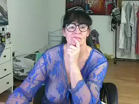 Sylly online show from 2, 3, 2025